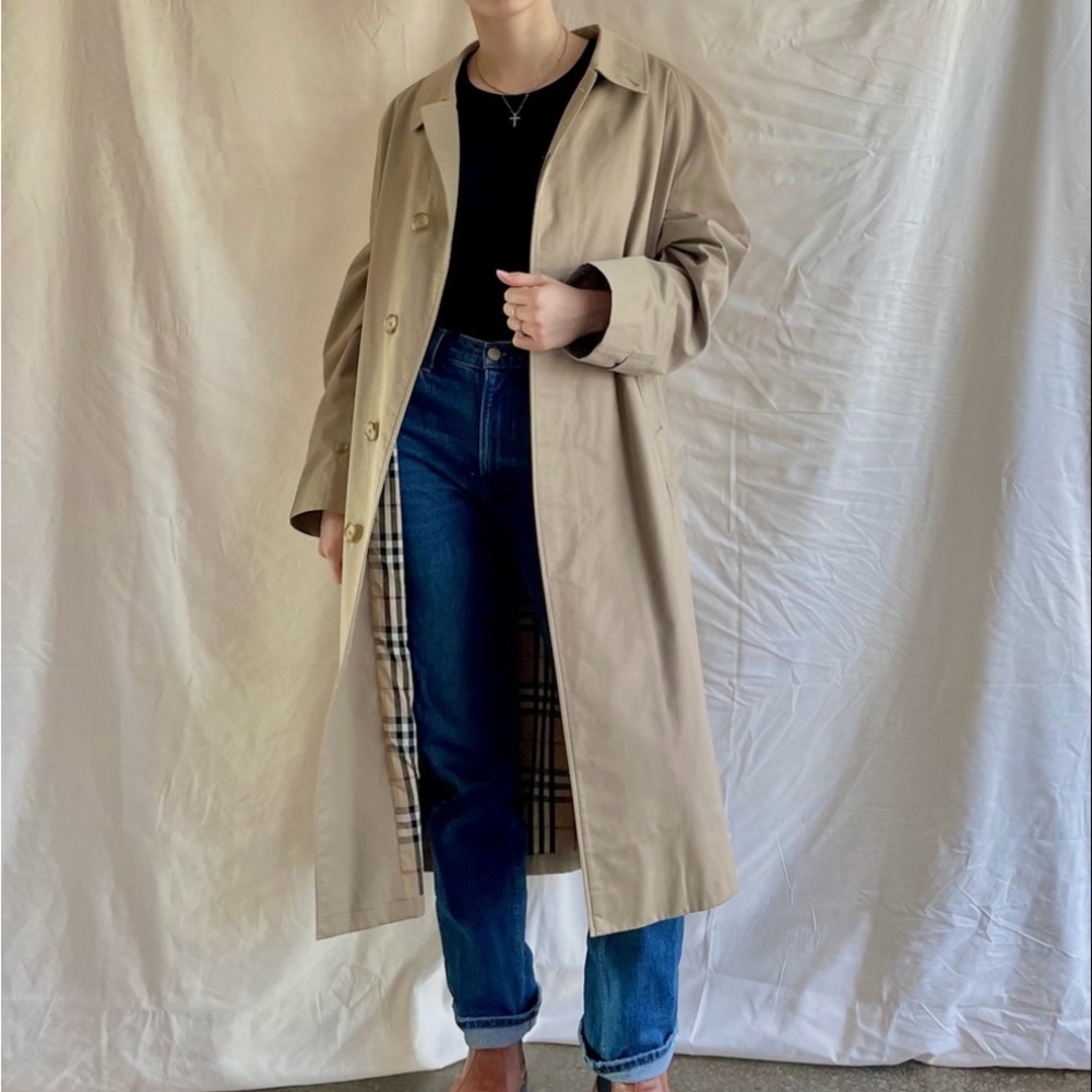 Burberry Beige Trench Coat - Picture 7 of 11